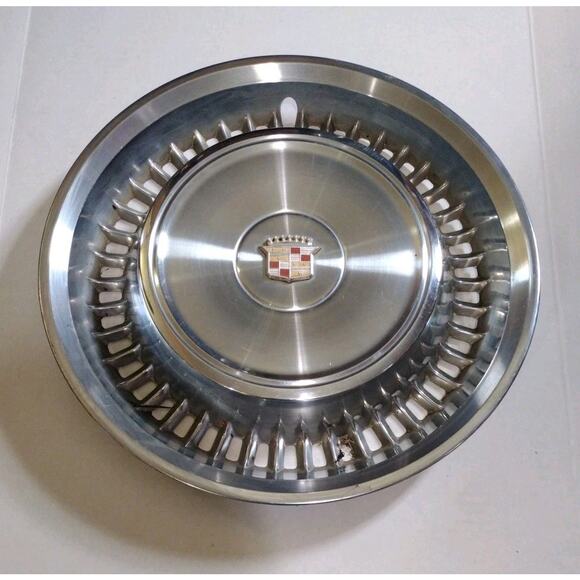 1971 1972 CADILLAC Wheel Cover Hubcaps OEM 71 72 - Picture 1 of 6